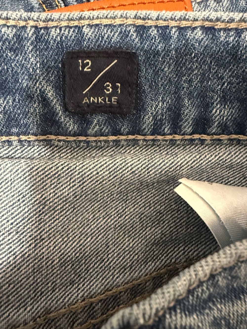 Lucky Brand Button Up jeans - Picture 2 of 5